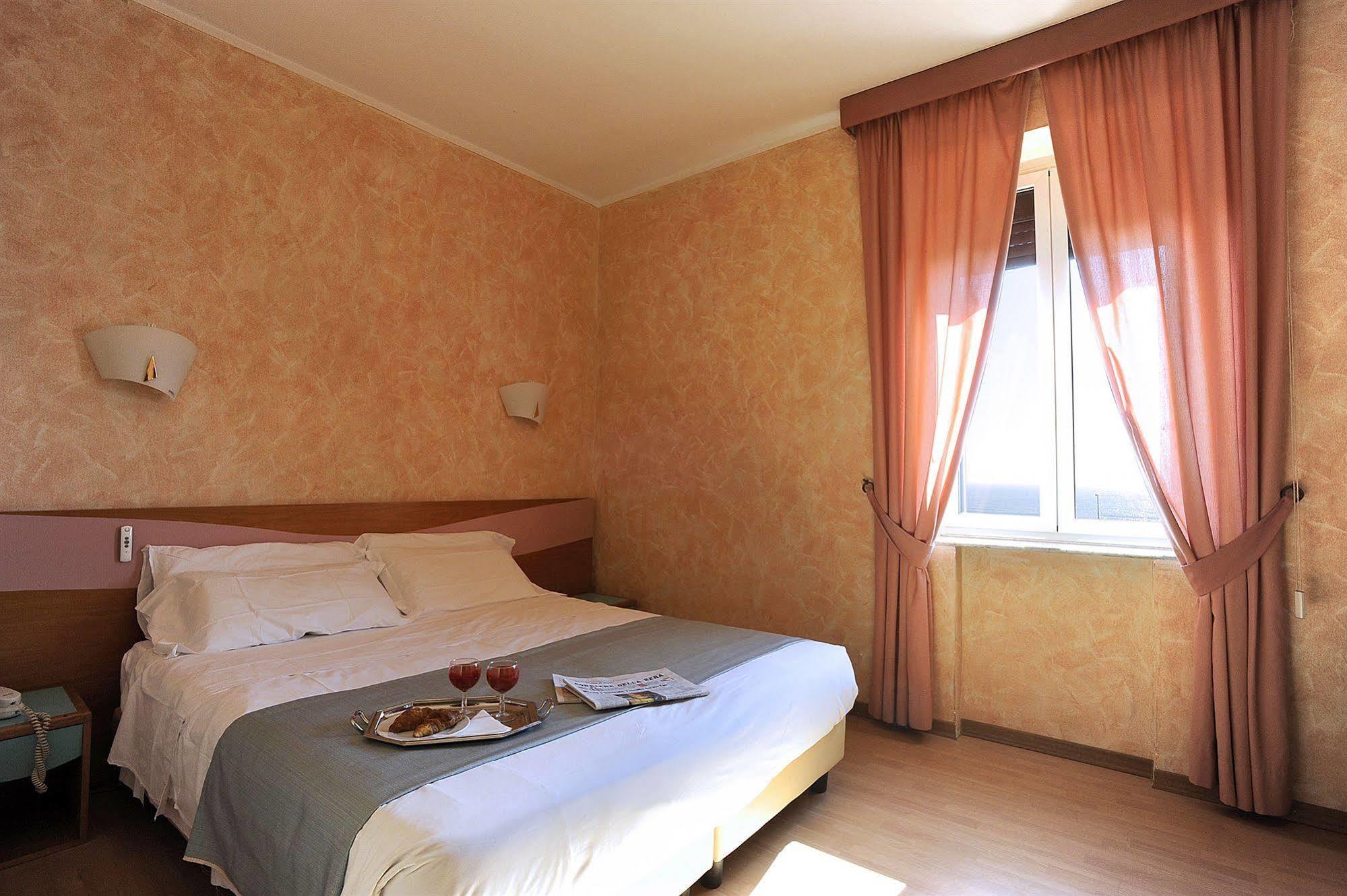 Hotel Bellavista Lido di Ostia Ngoại thất bức ảnh